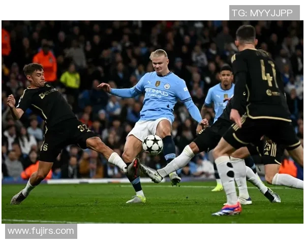 欧冠激战：拜仁主场3-0战胜曼城神奇扑救引爆全场激情