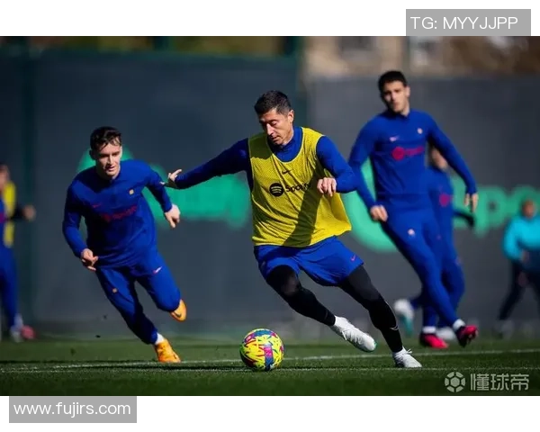 欧联杯精彩对决曼城大胜巴萨点球大战引发全场狂欢